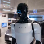 Tesla_Optimus_Robot_1